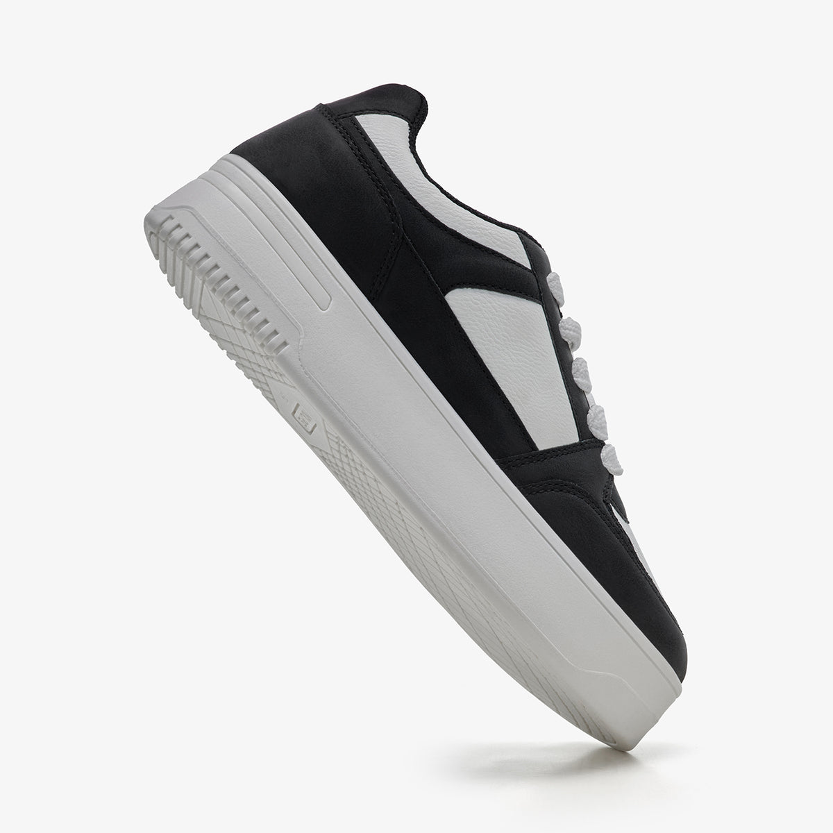 Women’s Contrast Panel Platform Sneakers