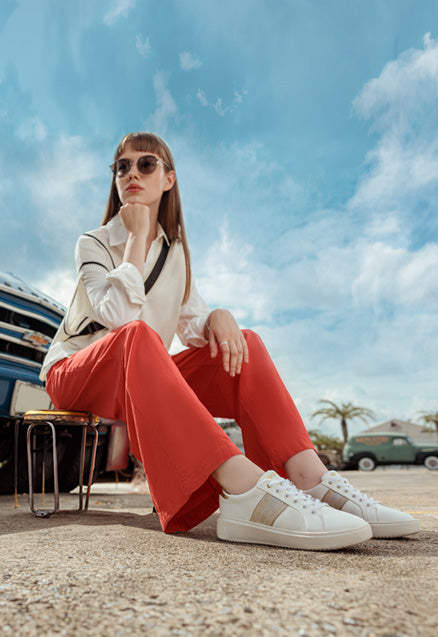 Women's Relaxed Fit Kicks