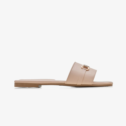 WOMEN’S METALLIC DETAIL STRAP SLIDES