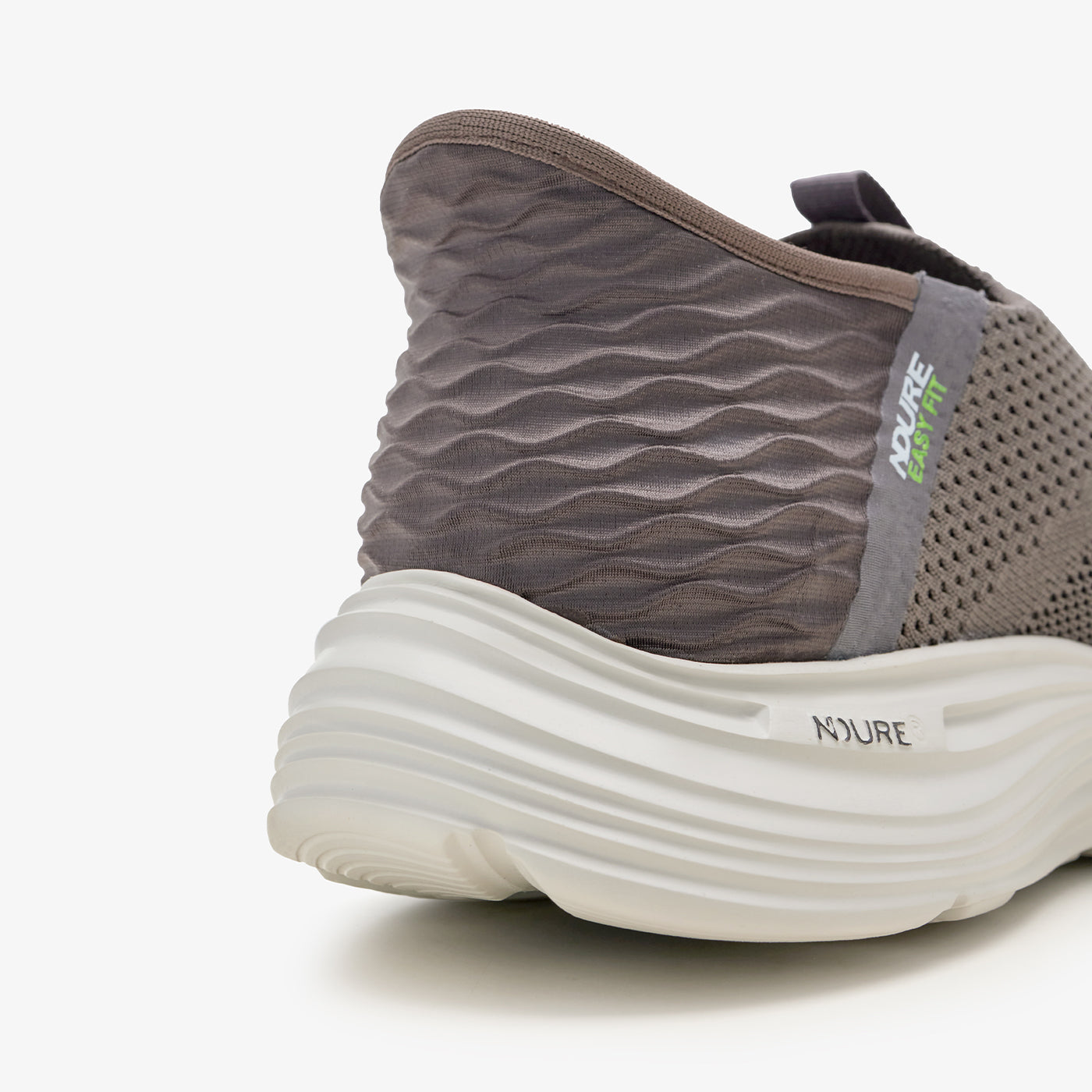 Men’s Easy Fit Sneakers